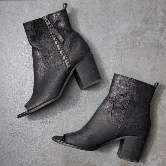 Lucky Brand Black LK-KAMREN Ankle Bootie, Women's Size 8 - Picture 3 of 10